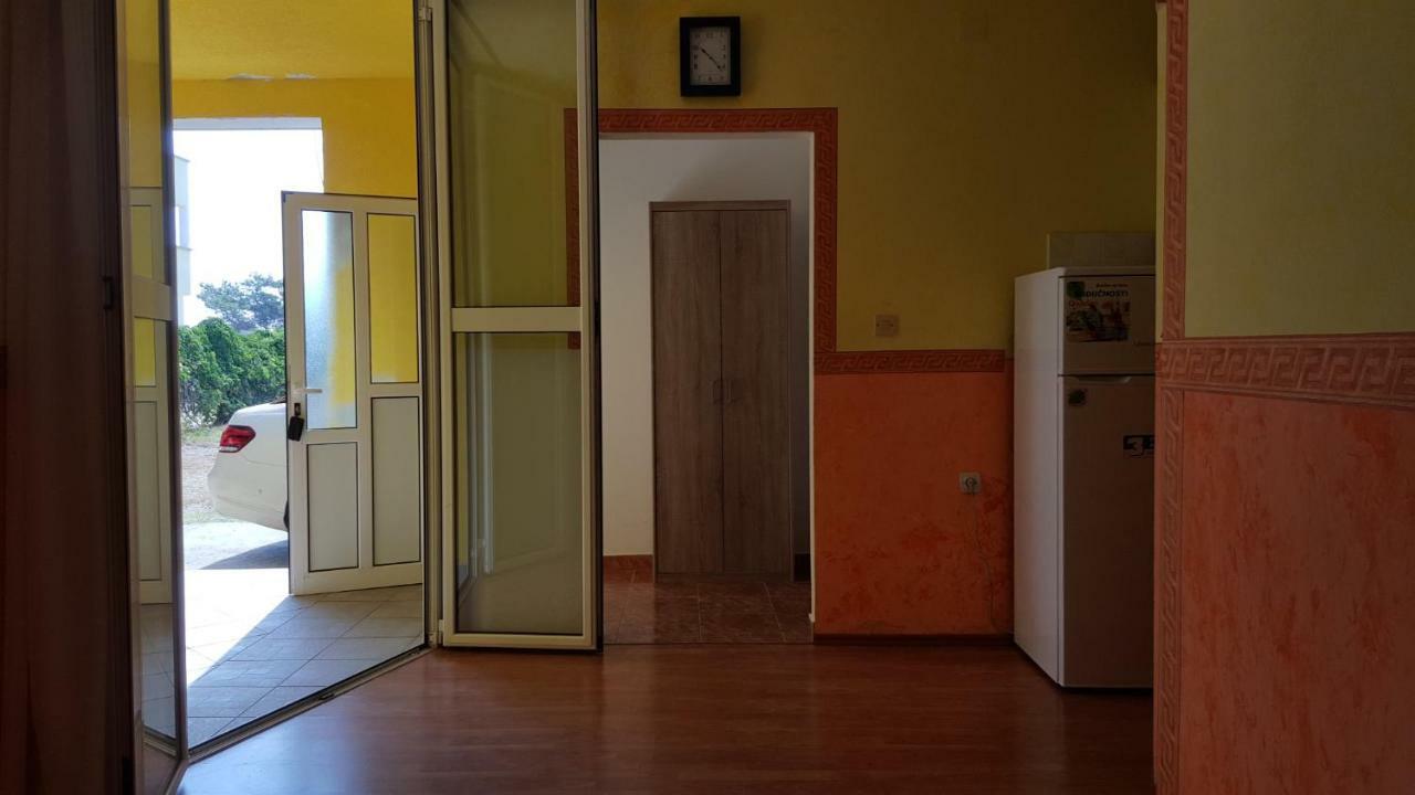 Haus Zarko Apartman Vir Kültér fotó